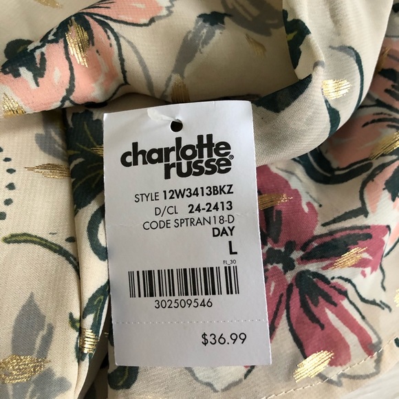 Floral Charlotte Russe romper - Picture 4 of 4